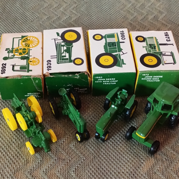 John Deere Toys Vintage John Deere Metal Scale Model Tractors 4